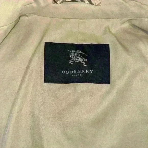 🔥 Burberry Coat 🔥 - Picture 4 of 6